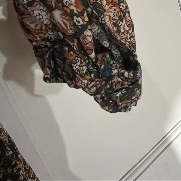 Cynthia Rowley V-Neck Blouse Long Sleeve Tie Sleeve Floral Rayon Size Medium - Picture 4 of 8